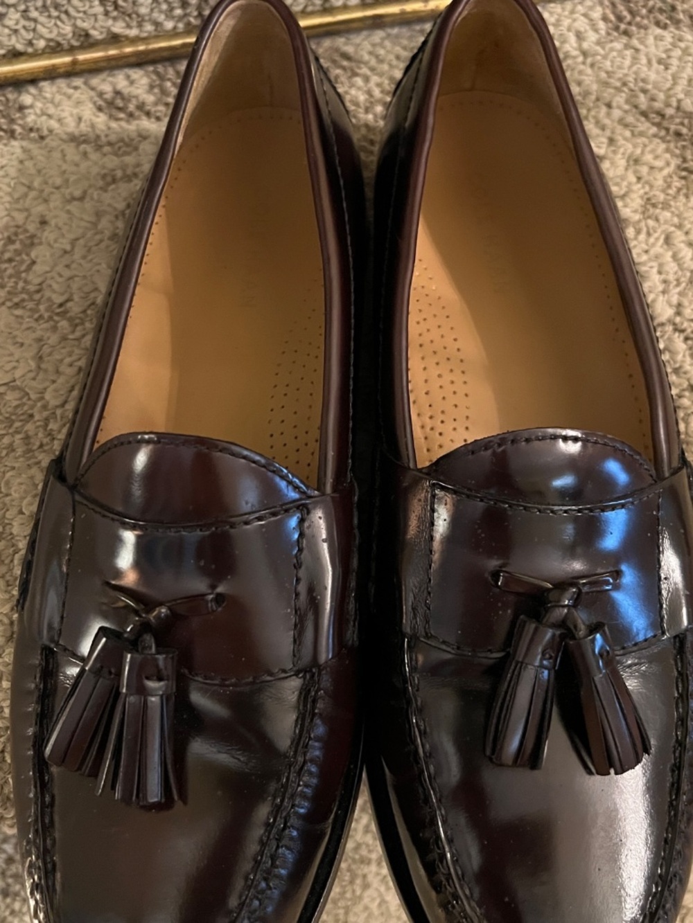 EUC Men's Cole Haan Pinch Tassel Loafers Shoes in Burgundy Brown Size 11 D - Picture 2 of 6